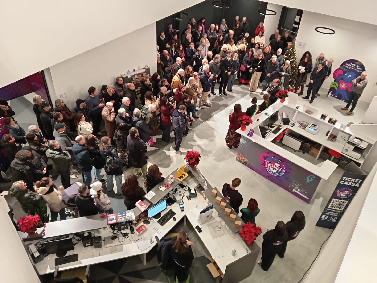 Taglio del nastro per “Colors” di Franco Fontana